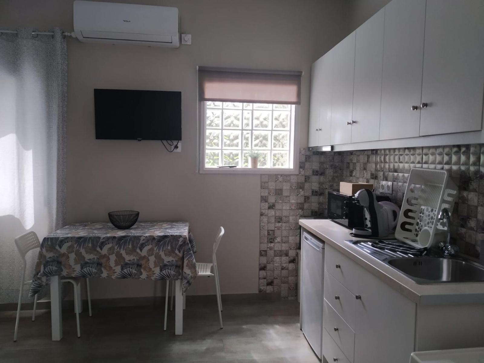 Trousas Apartments ロダ エクステリア 写真
