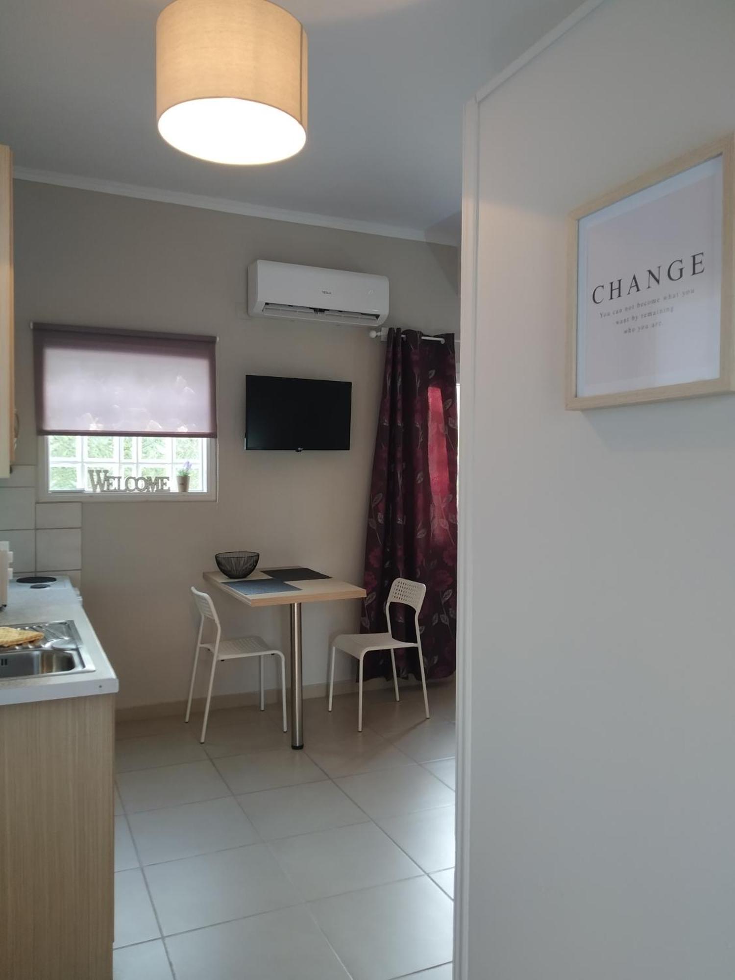 Trousas Apartments ロダ エクステリア 写真
