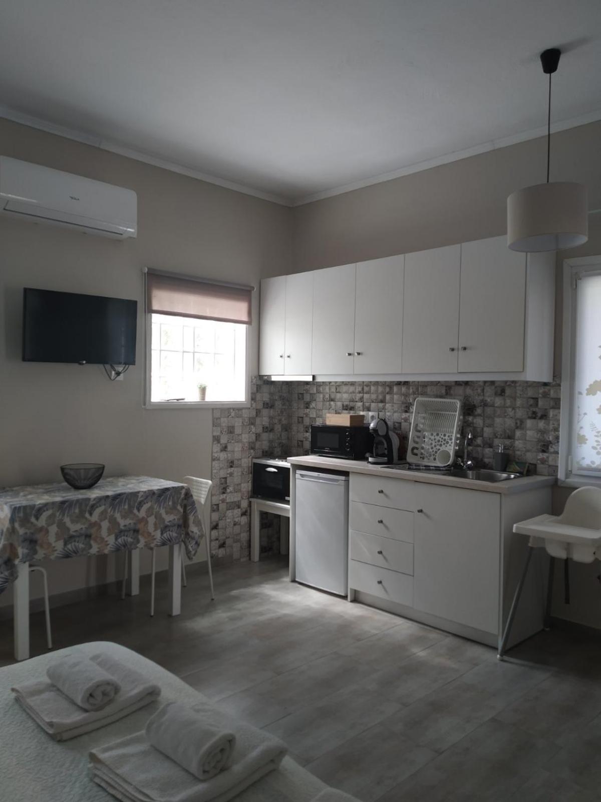 Trousas Apartments ロダ エクステリア 写真