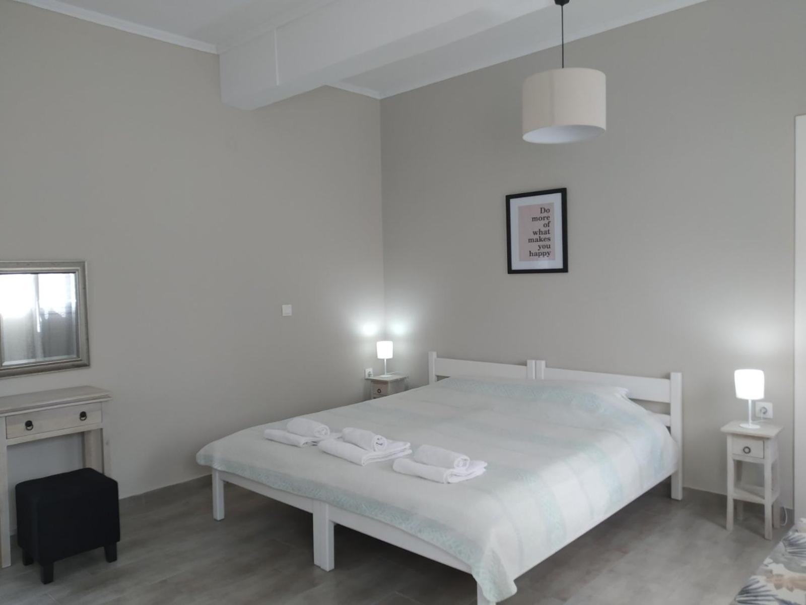 Trousas Apartments ロダ エクステリア 写真
